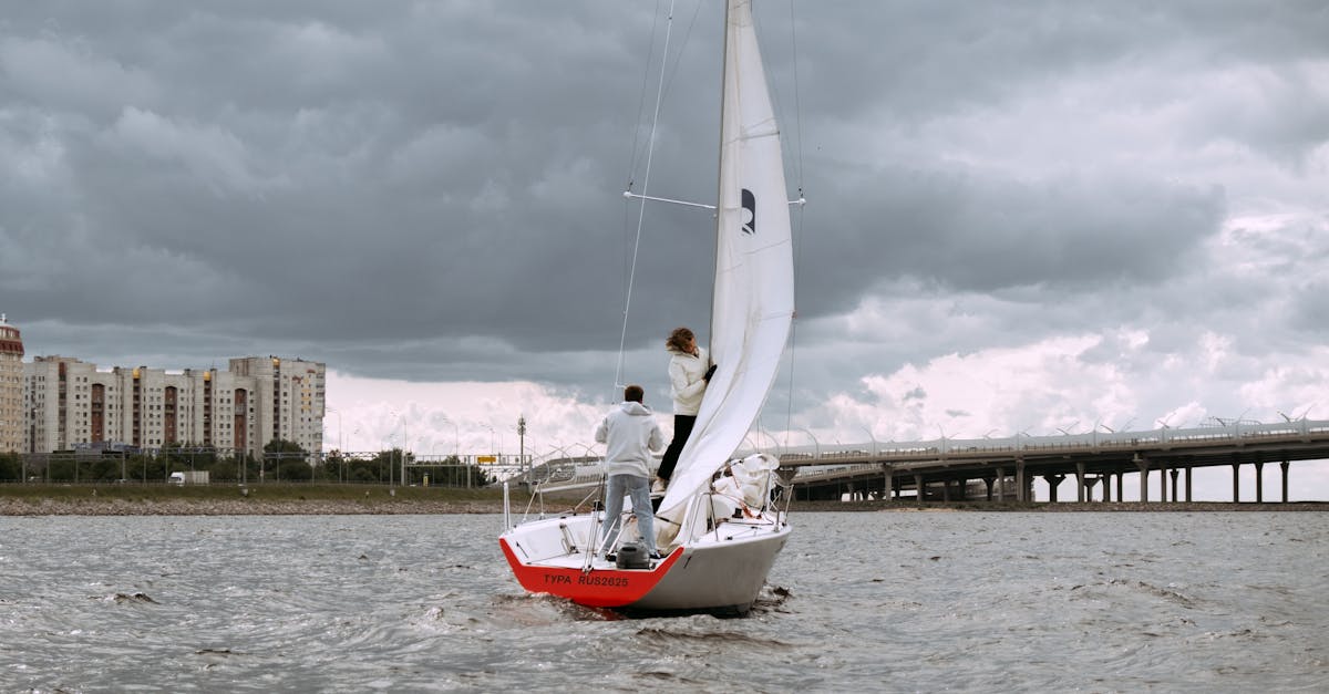 découvrez le monde fascinant des ponts flottants, un chef-d'œuvre d'ingénierie alliant esthétique et fonctionnalité. apprenez comment ces structures innovantes s'adaptent à leur environnement tout en offrant des solutions de transport uniques sur l'eau.