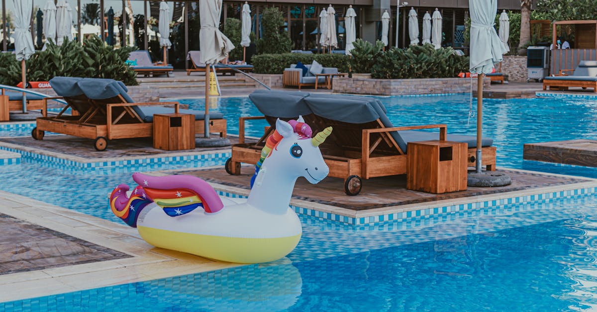 découvrez notre incroyable licorne gonflable, parfaite pour égayer vos journées ensoleillées à la plage ou à la piscine. avec son design coloré et amusant, cette licorne deviendra l'accessoire incontournable de votre été. facile à gonfler et à transporter, elle promet des heures de divertissement.