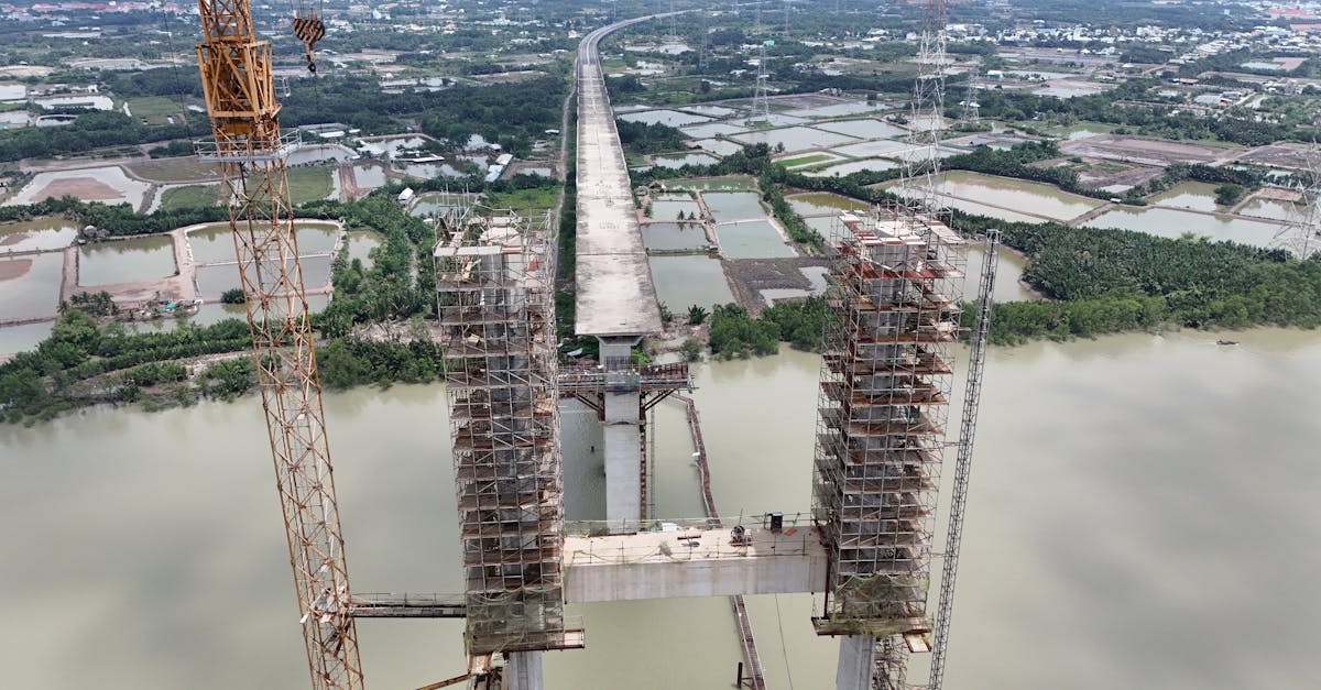 découvrez les ponts suspendus, des merveilles d'ingénierie alliant esthétique et fonctionnalité. explorez leur conception, leur histoire et leur impact sur les paysages urbains et naturels à travers le monde.