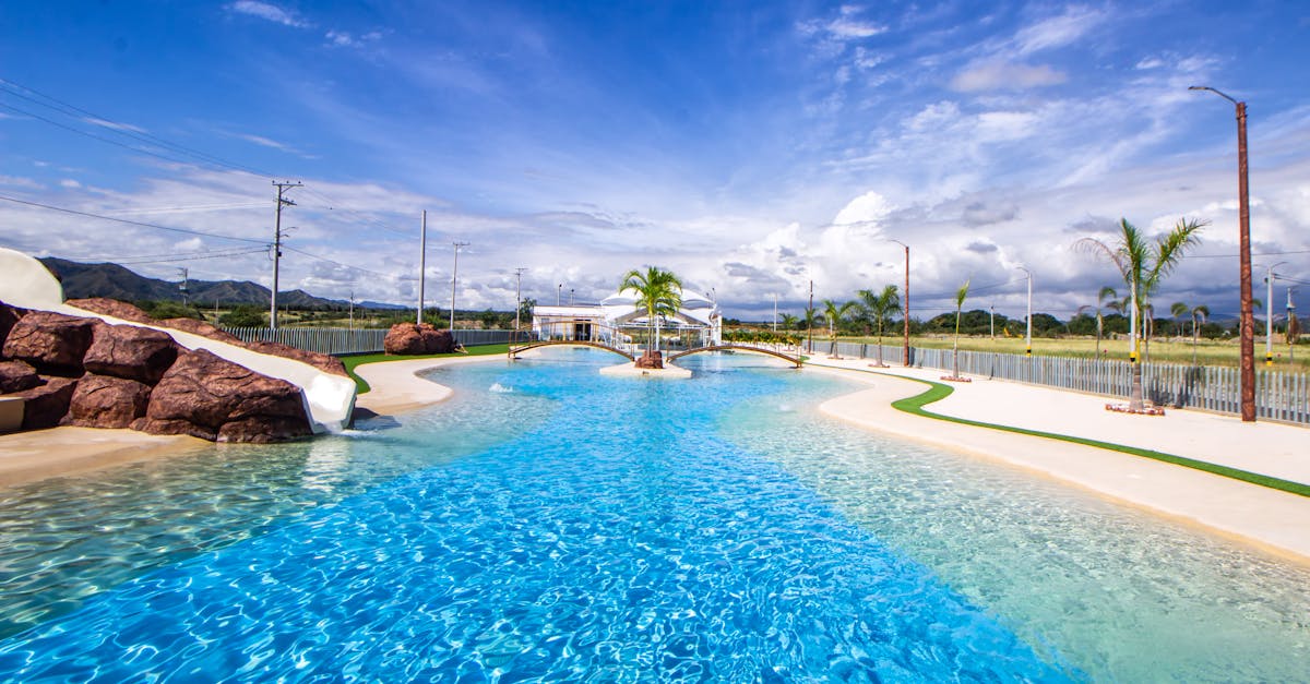 découvrez les toboggans aquatiques les plus excitants ! plongez dans un monde de divertissement et de frissons avec nos attractions aquatiques adaptées à toute la famille. préparez-vous à des sensations fortes et à des éclaboussures inoubliables lors de votre prochaine aventure aquatique !