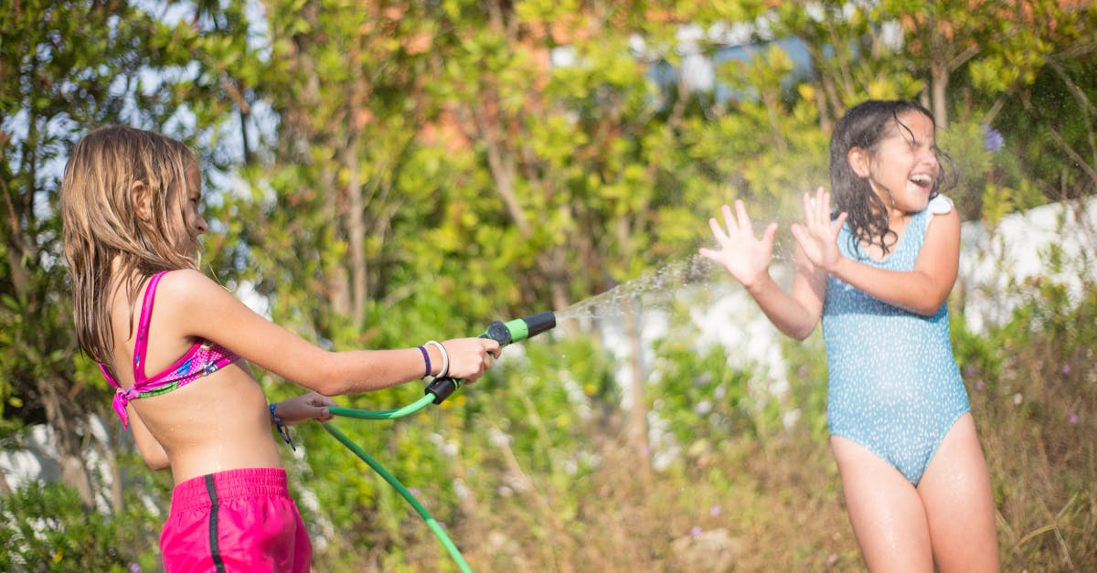 découvrez des jeux d'eau amusants et rafraîchissants pour petits et grands. plongez dans un monde de divertissement aquatique, parfait pour les journées ensoleillées et les fêtes d'été!